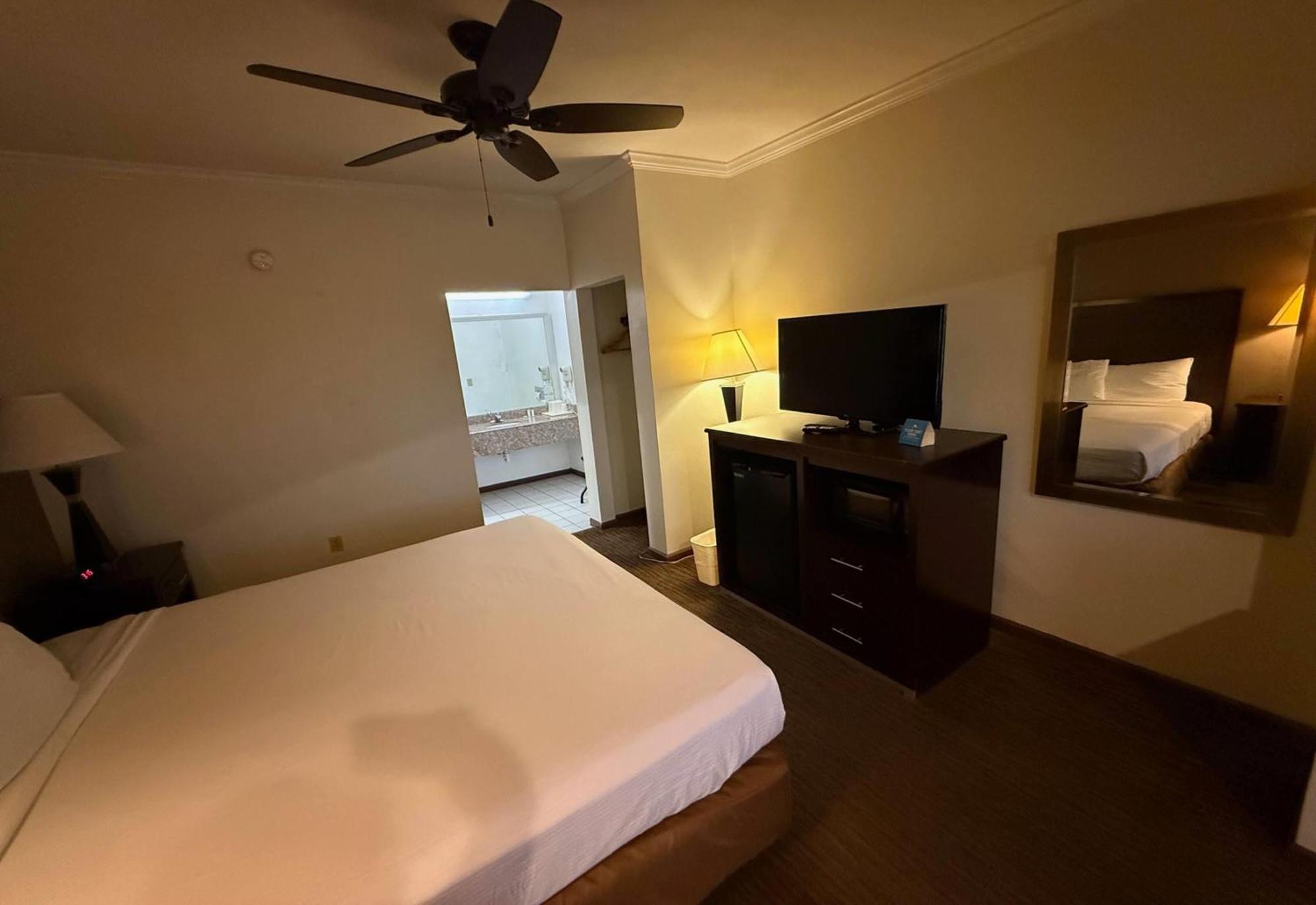 Inn Of Navasota Hotel מראה חיצוני תמונה